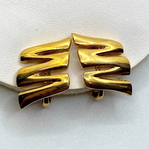 Vintage Jewelry - Vtg D’Orlan Gold Plated Zigzag Zig Zag Earrings Pierced Ears - .9”
